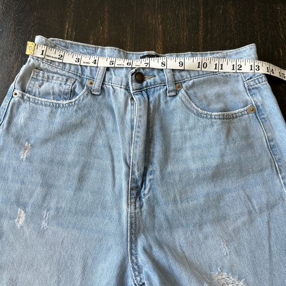 Simple Society Distressed High rise jeans. Size 5/27 - Picture 6 of 10